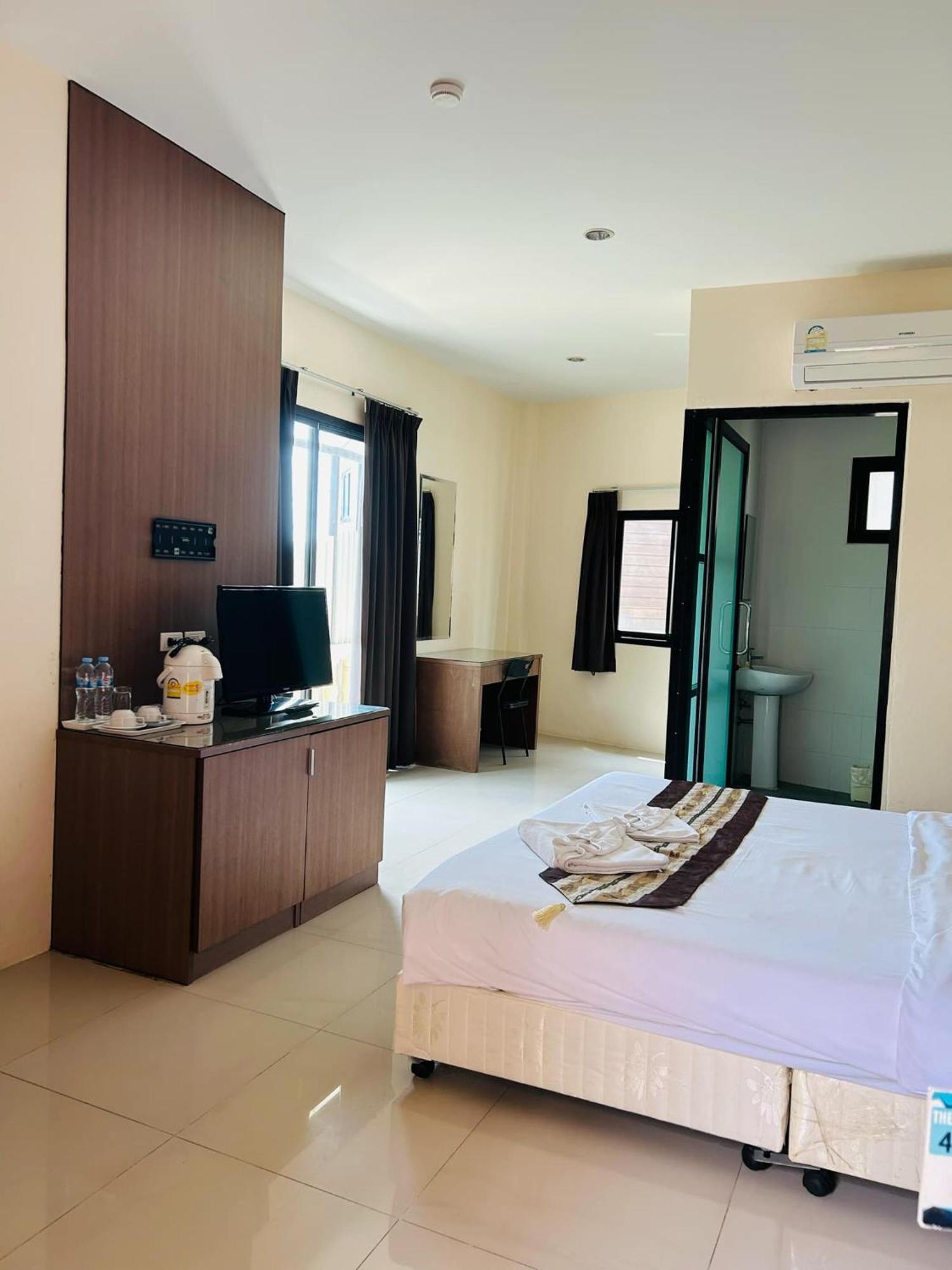 Royal Waves Hotel Patong Εξωτερικό φωτογραφία