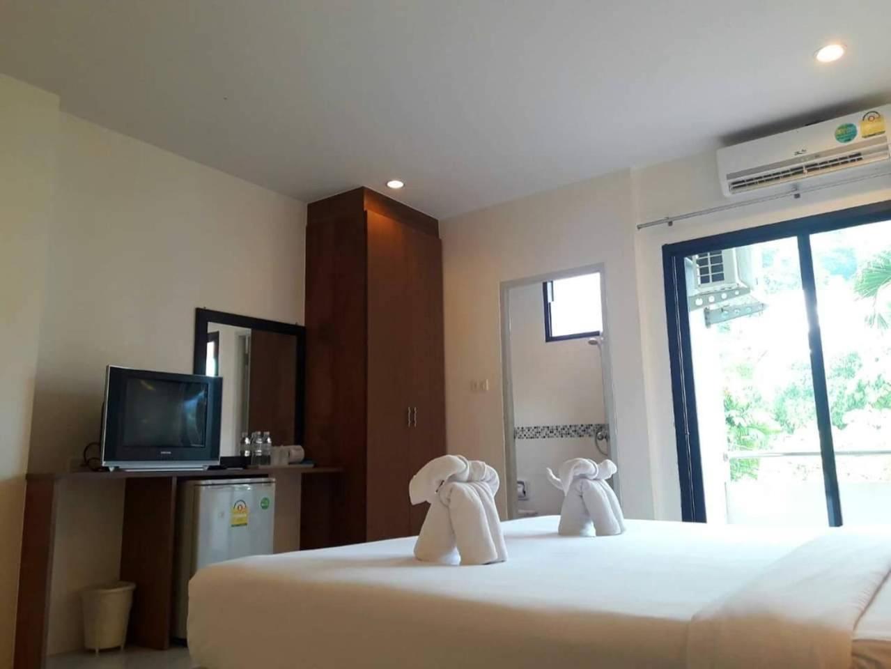 Royal Waves Hotel Patong Εξωτερικό φωτογραφία